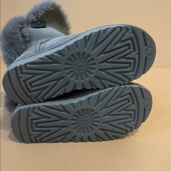 UGG Saniya Shearling Mini Boots color Caribou Water resistant - Picture 6 of 6